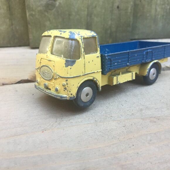 Vintage 1957 Corgi Toys ERF Model 44 G Flatbed Truck G - Picture 2 of 6
